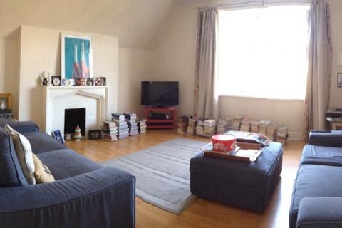 2 bedroom flat to rent, Cathedral Road, Cardiff, CF11