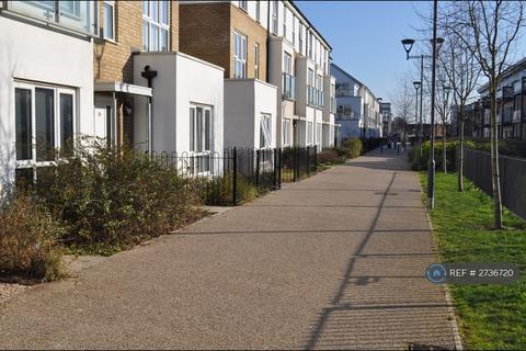 4 bedroom terraced house to rent - Spring Promenade, West Drayton, UB7