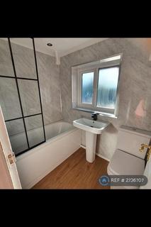 4 bedroom semi-detached house to rent, Eccles Old Road, Salford, M6