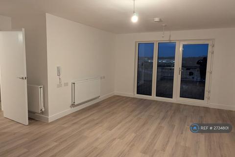 2 bedroom flat to rent, Mcdowell Street, Bishop's Stortford, CM23