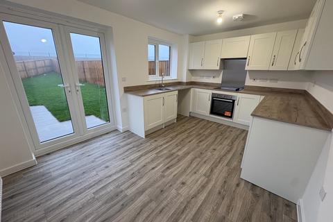 3 bedroom semi-detached house to rent, Stoneyford Green, Sutton-in-Ashfield