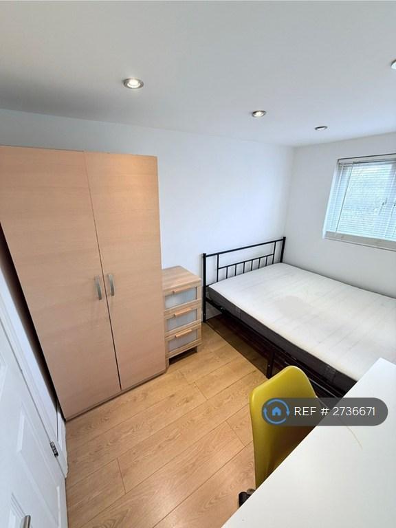 Room 1 - £180pw