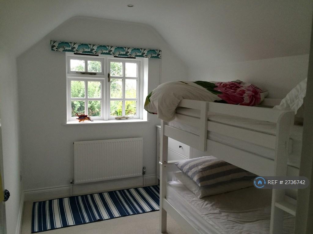 Upstairs Bedroom #2