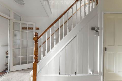 undefined, Gally Hill Road, Fleet GU52