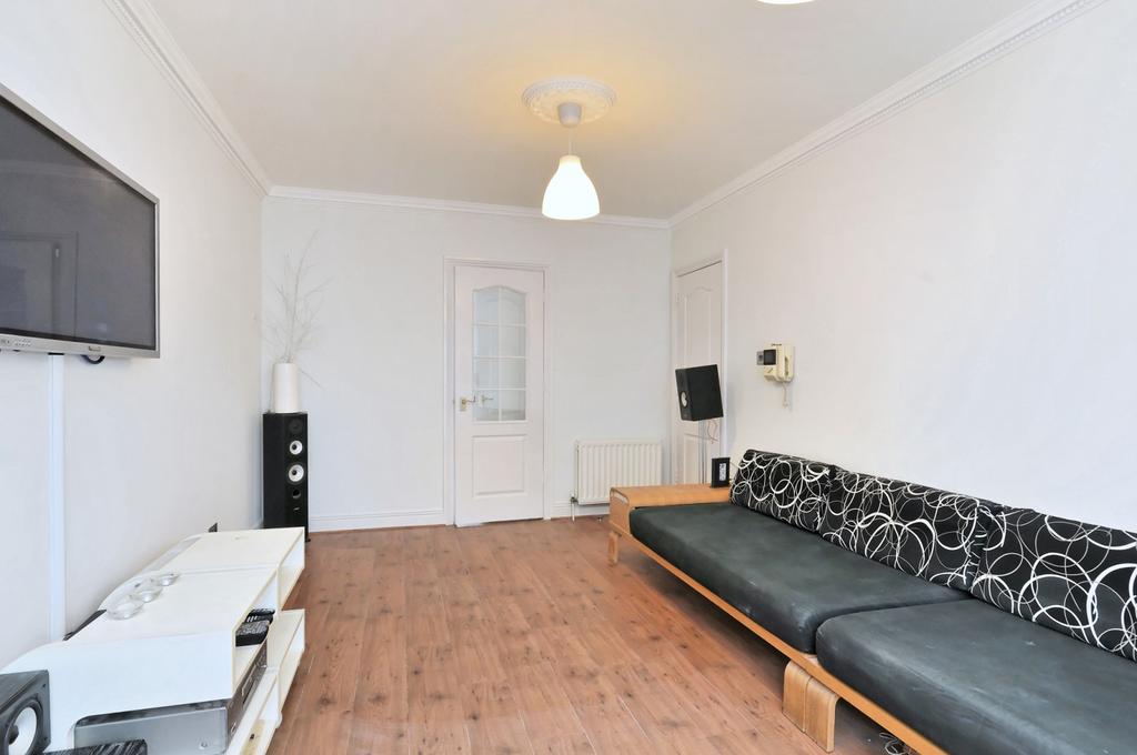 Leathermarket Court, Leathermarket Street, London, SE1 2 bed flat £