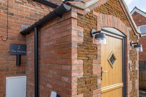 3 bedroom semi-detached house for sale, Sandy Way, Ingoldisthorpe