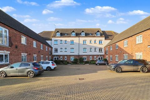 2 bedroom flat for sale, Wisbech Road, King's Lynn, Norfolk, PE30