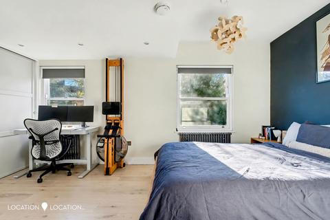 3 bedroom flat for sale, Filey Avenue, London, N16