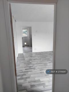 3 bedroom semi-detached house to rent, Mardale Close, Atherton, M46