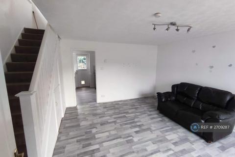3 bedroom semi-detached house to rent, Mardale Close, Atherton, M46