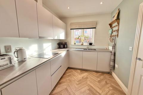 3 bedroom semi-detached house for sale, Heather Green, Bracknell RG42