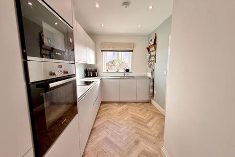 3 bedroom semi-detached house for sale, Heather Green, Bracknell RG42