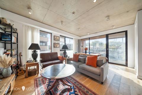 Mentmore Terrace, London, E8