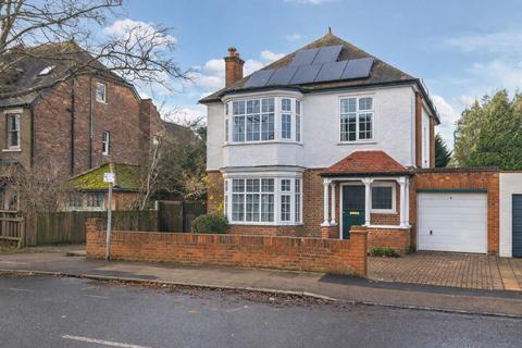 4 bedroom detached house for sale, Wendover Road, Bromley, BR2