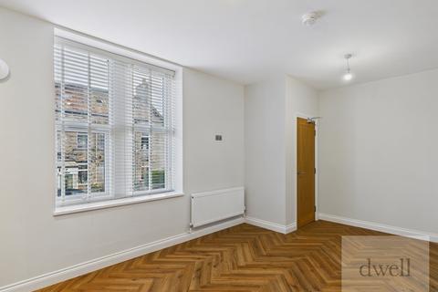 2 bedroom flat to rent, Granville Street, Pudsey, Leeds, LS28