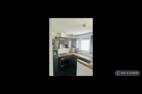 2 bedroom flat to rent, Springfield Gardens, Glasgow, G31