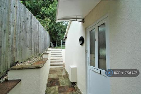 2 bedroom maisonette to rent, London Road, High Wycombe, HP11