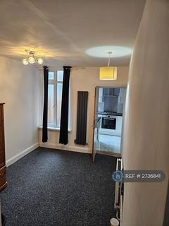 2 bedroom maisonette to rent - Sangley Road, London, SE25