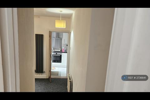 2 bedroom maisonette to rent, Sangley Road, London, SE25