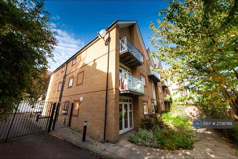 1 bedroom flat to rent, Gordon Road, London, SE15
