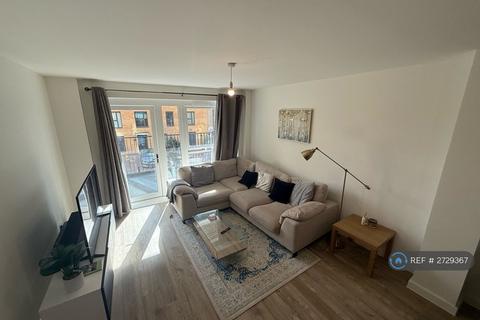 2 bedroom flat to rent, Adele Court, London, N17