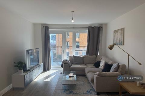 2 bedroom flat to rent, Adele Court, London, N17