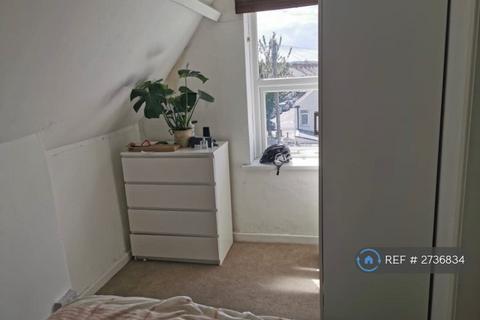 undefined, Claude Road, Cardiff, CF24