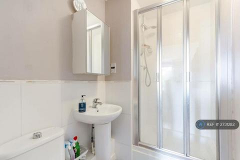 undefined, Wheatcroft Court, Sutton, SM1