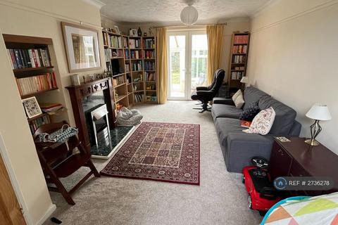 3 bedroom end of terrace house to rent, The Avenues, Norwich, NR4