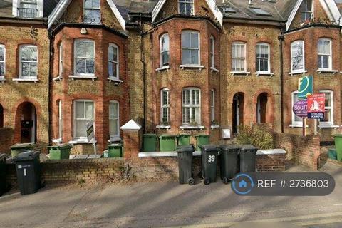 Studio to rent, York Road, Guildford, GU1