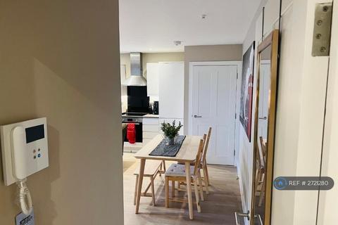 1 bedroom in a flat share to rent, Southchurch Road, Southend-On-Sea, SS1