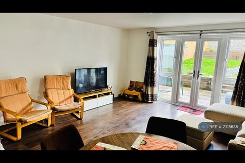 2 bedroom semi-detached house to rent, Bonnet Lane, Burgess Hill, RH15