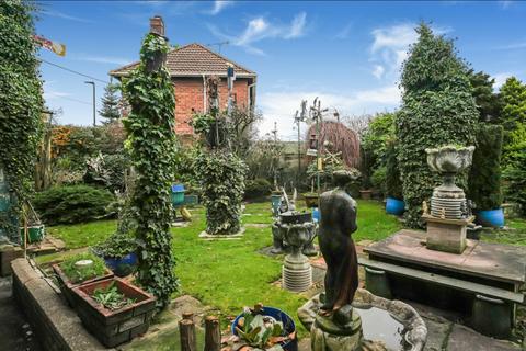 3 bedroom semi-detached house for sale, Holmes Carr Road, New Rossington, DN11