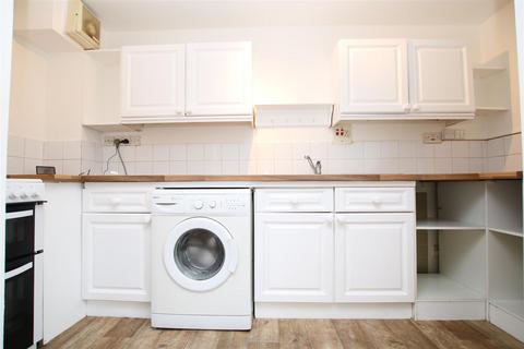1 bedroom flat to rent, THE BISHOPRIC, HORSHAM
