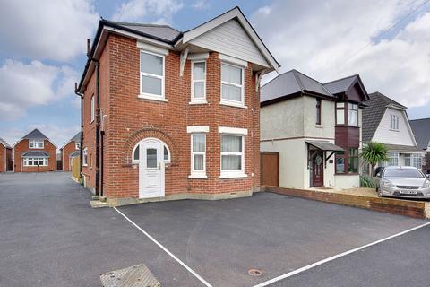 3 bedroom detached house for sale - Cynthia Road, Poole BH12