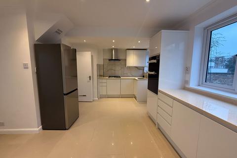 4 bedroom end of terrace house to rent, Hardwick Green, London W13