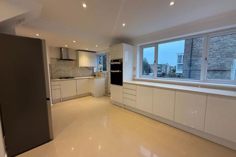 4 bedroom end of terrace house to rent, Hardwick Green, London W13