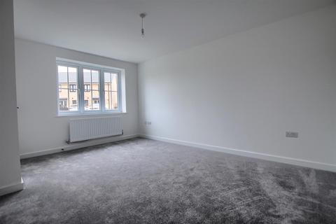 3 bedroom semi-detached house to rent, Merrygill Drive, Eaglescliffe