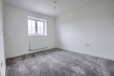 3 bedroom semi-detached house to rent, Merrygill Drive, Eaglescliffe