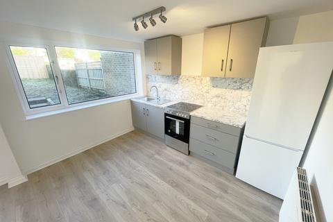 4 bedroom semi-detached house to rent, Merston Close, Brighton, BN2