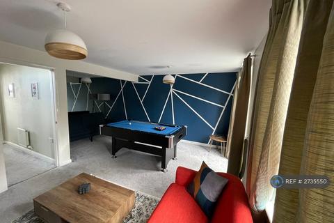 4 bedroom semi-detached house to rent, Brompton Road, Hamilton, Leicester, LE5
