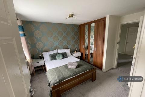 4 bedroom semi-detached house to rent, Brompton Road, Hamilton, Leicester, LE5
