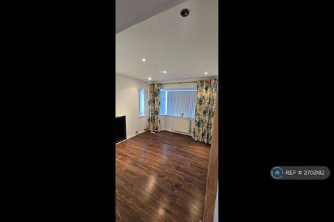 3 bedroom semi-detached house to rent, Brandhall Road, Oldbury, B68