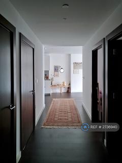 2 bedroom flat to rent, Senate Building, London, SW11
