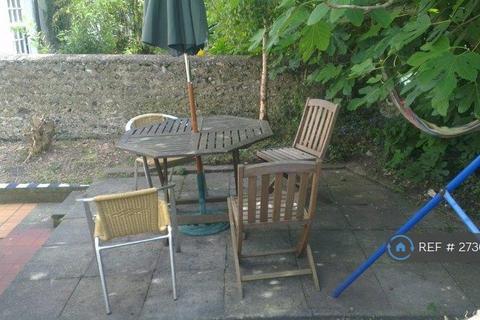 1 bedroom in a house share to rent, Queen's Park Road, Brighton, BN2