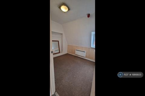 2 bedroom flat to rent, Seaside, Eastbourne, BN22