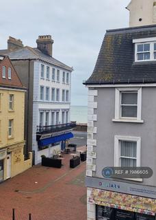 2 bedroom flat to rent, Seaside, Eastbourne, BN22
