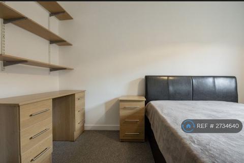 4 bedroom flat to rent, Sienna Gardens, Edinburgh, EH9