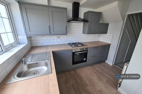 3 bedroom terraced house to rent, The Meadows, Llandudno Junction, LL31