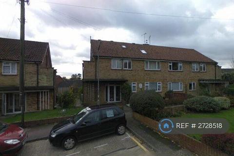 2 bedroom flat to rent - Amesbury Close, Epping, CM16